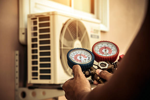 Professional Ac Installation technician working in Bennett, NC